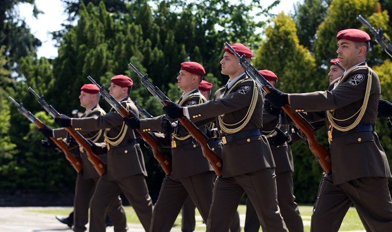 Država mora platiti 112 tisuća kuna naredniku iz osiguranja Pantovčaka za prekovremeni rad