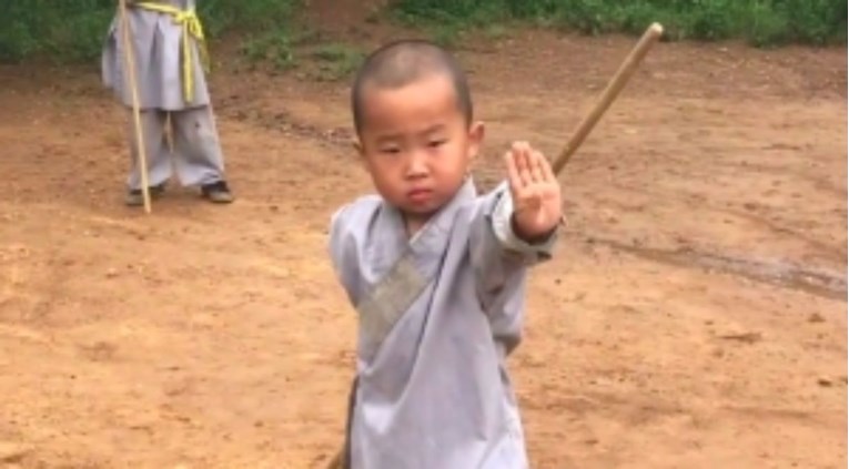 Trogodišnjak ustaje u 5 ujutro da bi postao Shaolin kung-fu redovnik