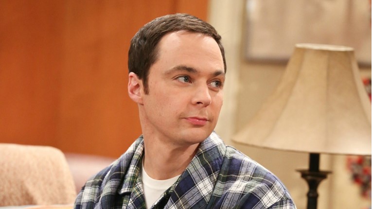 Sheldon iz Teorije velikog praska i Charlie Sheen sprdaju se s otkazivanjem Roseanne