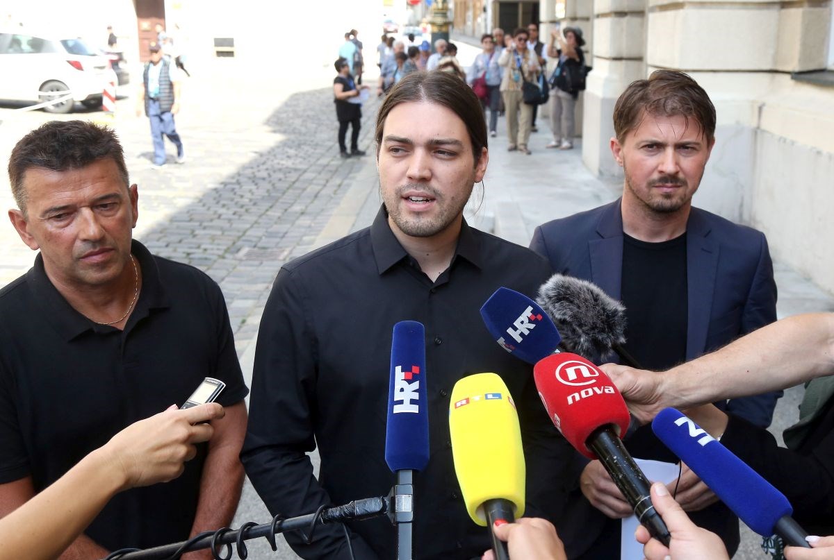 Živi zid prijavio Jakovčića. Jakovčić odmah odgovorio: Neka se provjere svi