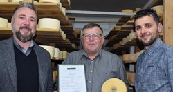 Povijesni trenutak: Sirana Kolan dobila prvi certifikat za Paški sir