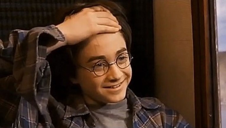 Pojavila se teorija o ožiljku Harryja Pottera koja je ostavila fanove u čudu