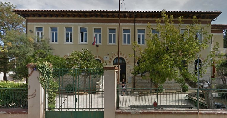 Učenike u školi u Istri je mlatila vjeroučiteljica