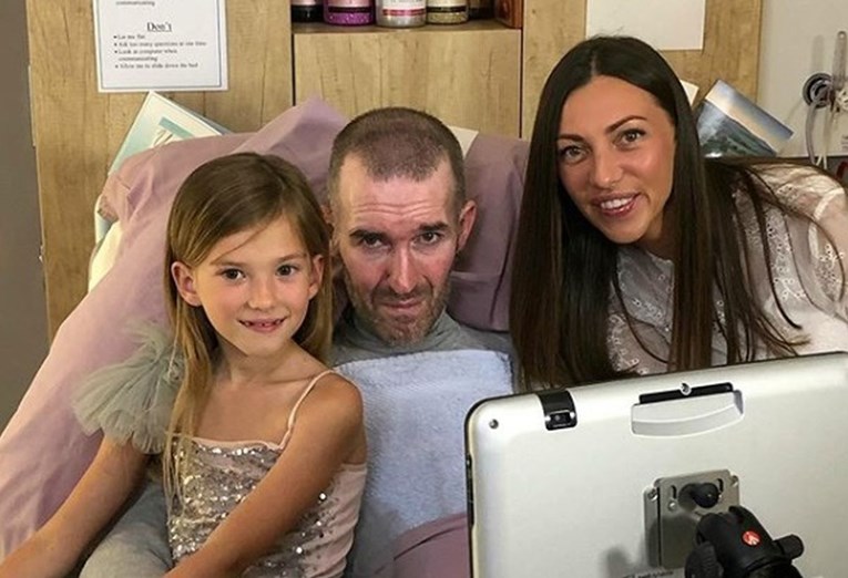 Teško bolesni nogometaš čeka smrt u hospiciju, no odlučio je usrećiti kćerkicu