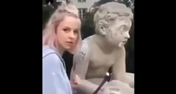 Instagramuša izazvala bijes zbog onog što je napravila kipu starom 200 godina
