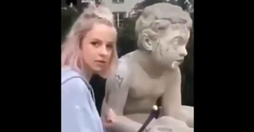 Instagramuša izazvala bijes zbog onog što je napravila kipu starom 200 godina