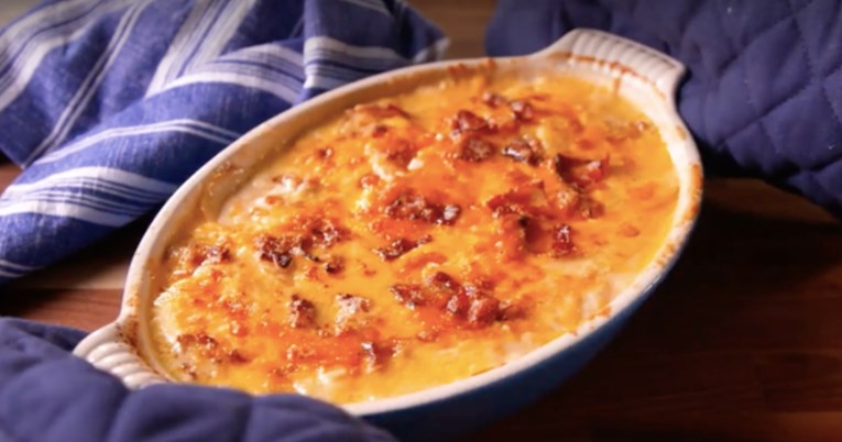 Složenac od krumpira, slanine i sira je idealno jelo za cijelu obitelj