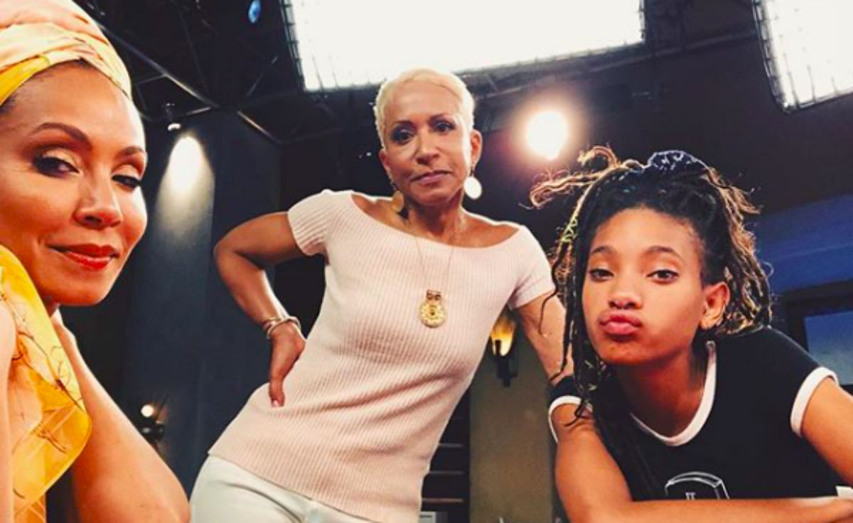 Jada Pinkett Smith pokazala trbušne mišiće, pridružile joj se mama i kći