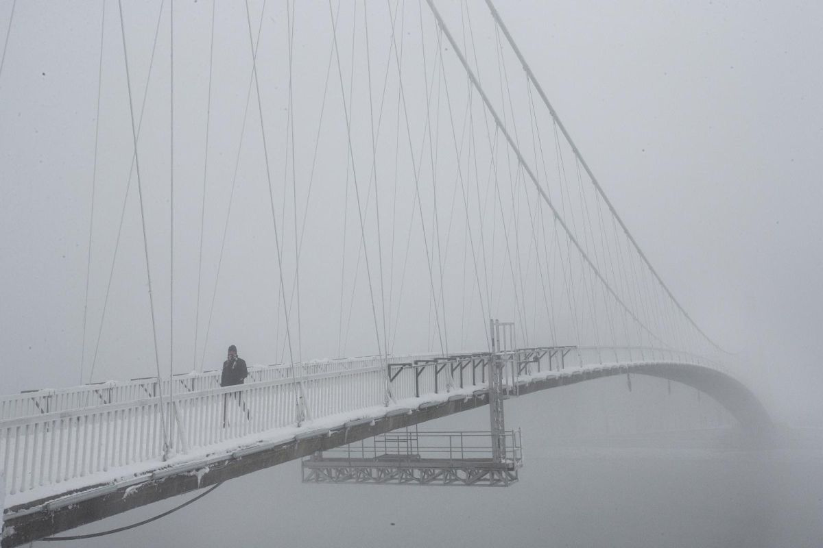 Danas još hladnije, snijeg, olujna bura... Evo što nas sve čeka za vikend