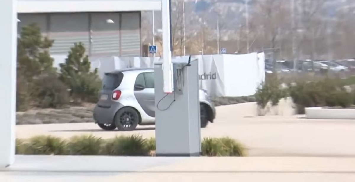 Pogledajte kako Solari bježi od navijača nakon debakla u El Clasicu