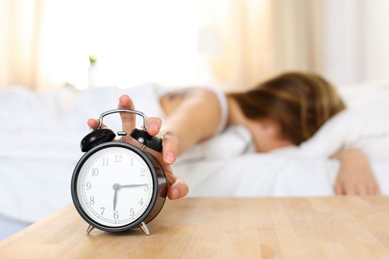 Stručnjak otkrio koliko je sati sna potrebno ako želite smršavjeti