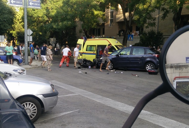 Prometna u Splitu, sudarili se Uber i motor