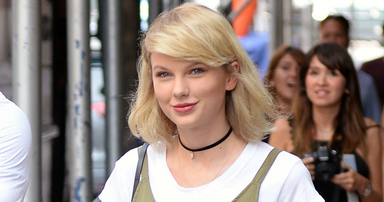 Taylor Swift pokazala kako izgleda s crvenom kosom: Koja joj boja stoji bolje?