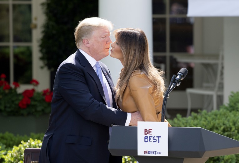 Donald Trump progovorio o navodima da je Melania bila na plastičnoj operaciji