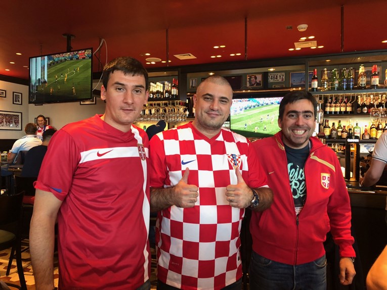 FOTO Navijači Hrvatske i Srbije zagrljeni na Svjetskom prvenstvu