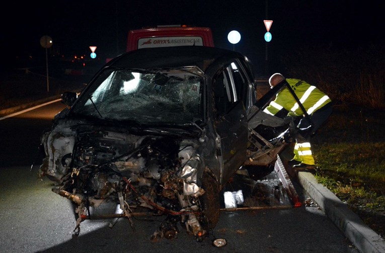 Teška nesreća na slavonskoj autocesti: Jedna osoba poginula, dvije ozlijeđene