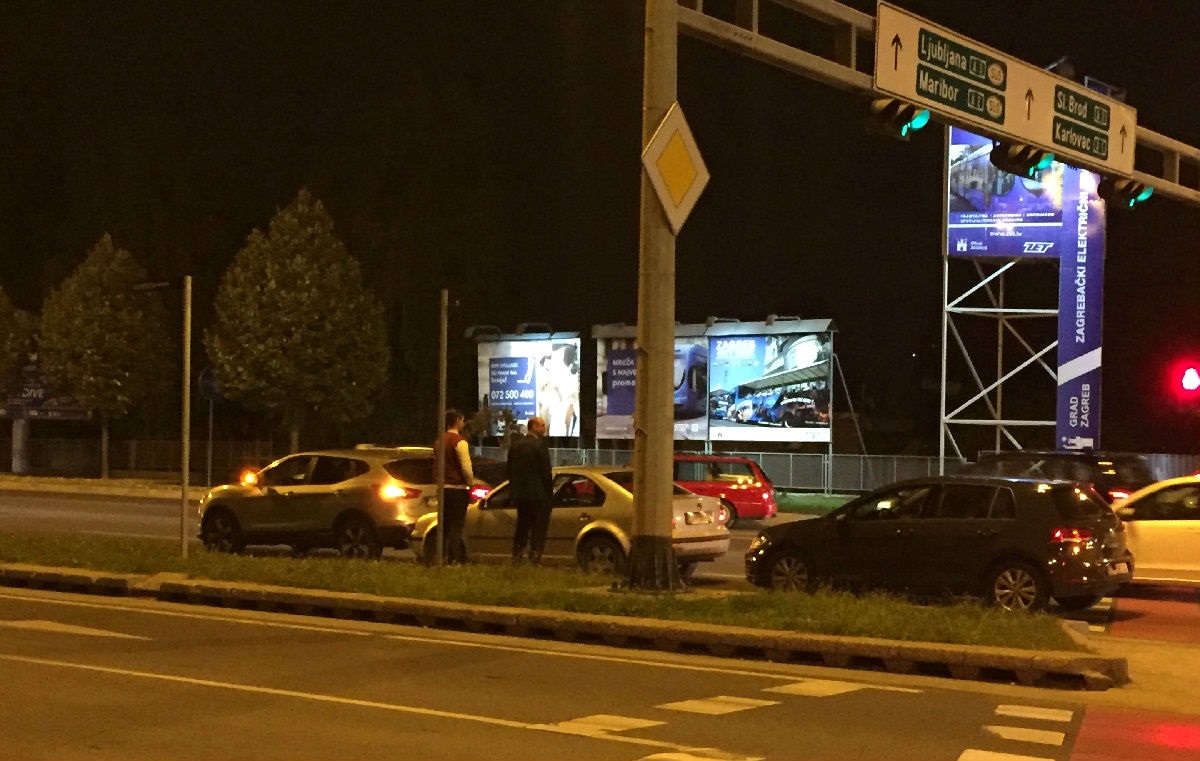 FOTO Lančani sudar u Zagrebu, nema ozlijeđenih