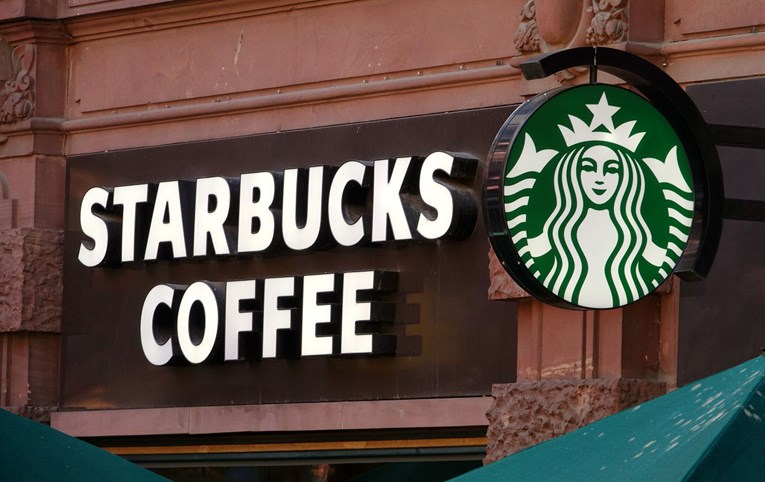 Starbucks najavljuje promjene, ukinut će neka radna mjesta