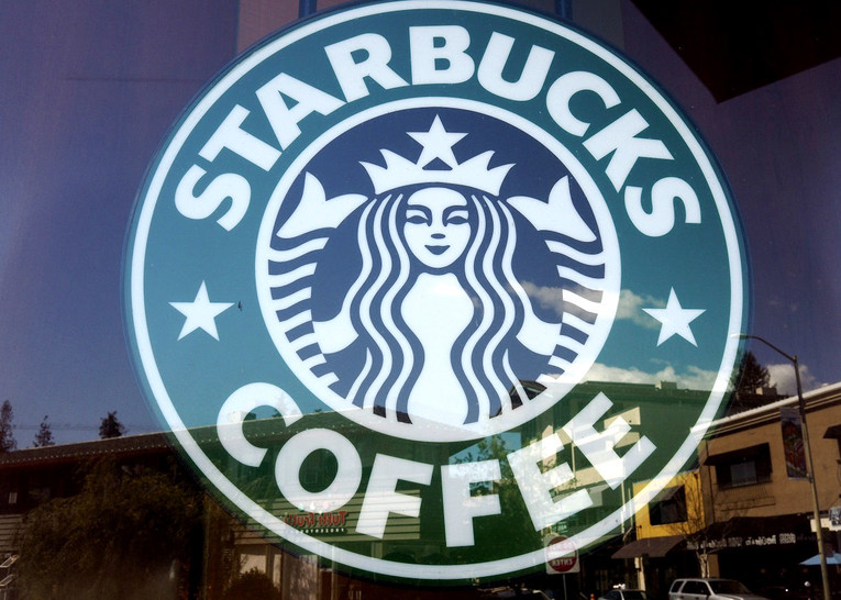 Starbucks natjerao radnike na obuku o rasnim predrasudama