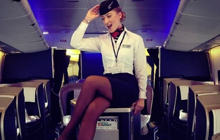 Stjuardesa otkrila tajnu igru kojom kabinsko osoblje zeza iritantne putnike