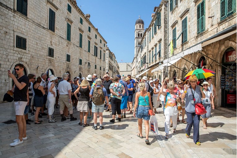 U Dubrovniku u prvih osam mjeseci ostvareno tri milijuna noćenja