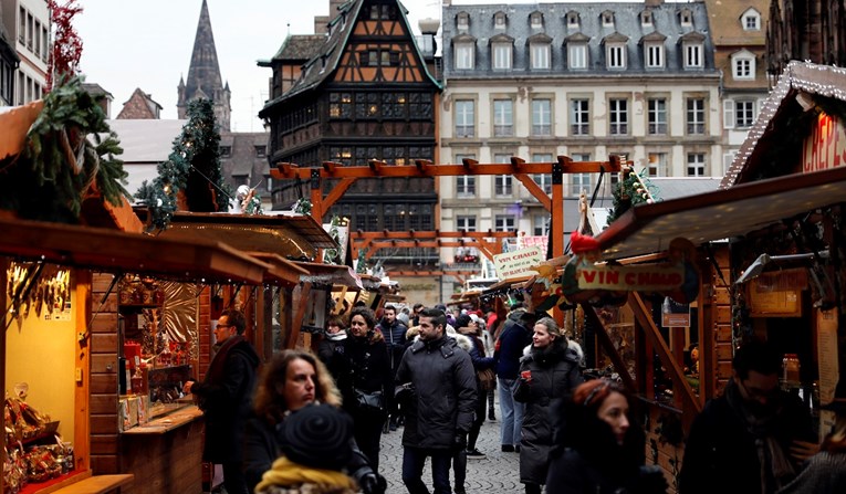 Božićni sajam u Strasbourgu ponovo otvoren nakon napada