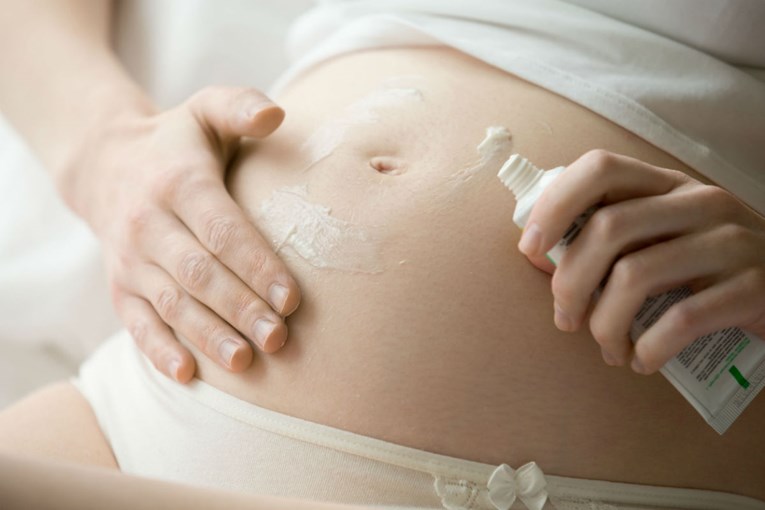 Pet načina kako se riješiti strija nakon porođaja
