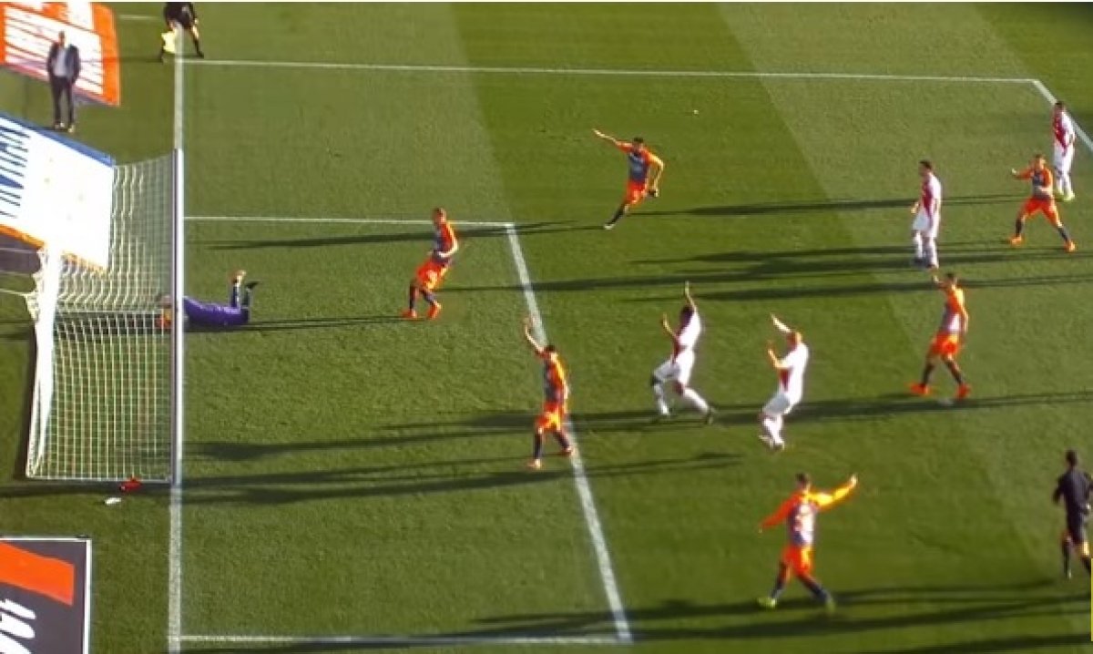 Subašić primio najčudniji gol u karijeri