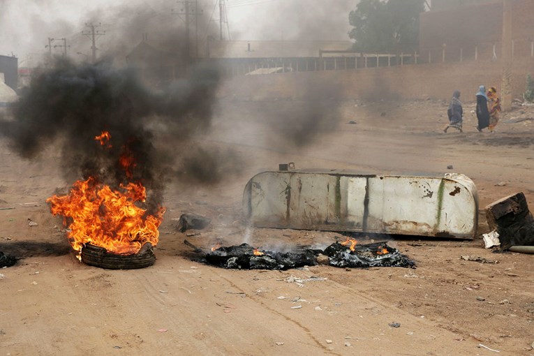Vojska u Sudanu prekinula mirne prosvjede, ubijeno 60 ljudi