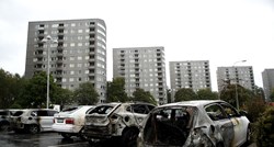 U Švedskoj bande zapalile 80 automobila