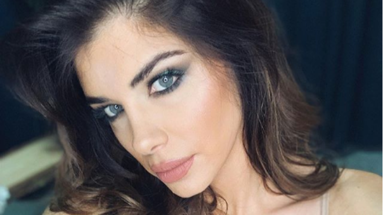 Iva Šarić oduševila fanove izazovnim selfiejem: "Oženit ću te"