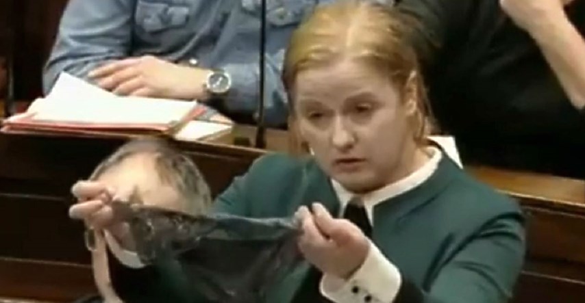 Odvjetnica zgrozila Irsku: "Silovana tinejdžerica nosila je čipkaste tange"