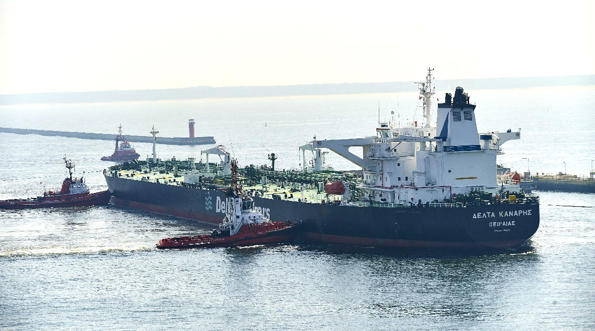 Grčki tanker se nasukao u Egejskom moru