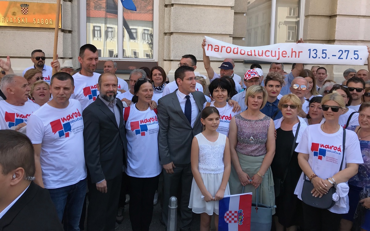 Markićkina udruga objavila koliko su potpisa prikupili, najavili tužbe: "Idemo na referendum"