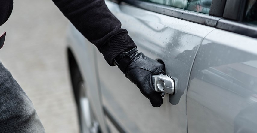 Kradljivci automobila imaju nove metode, uređaji pomoću kojih kradu koštaju 100-
