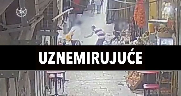 UZNEMIRUJUĆE Nasred ceste u Jeruzalemu izbo 16-godišnjaka