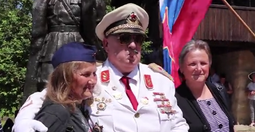 Na proslavi Dana mladosti "Tito" objasnio razliku između partizanske kape i šajkače
