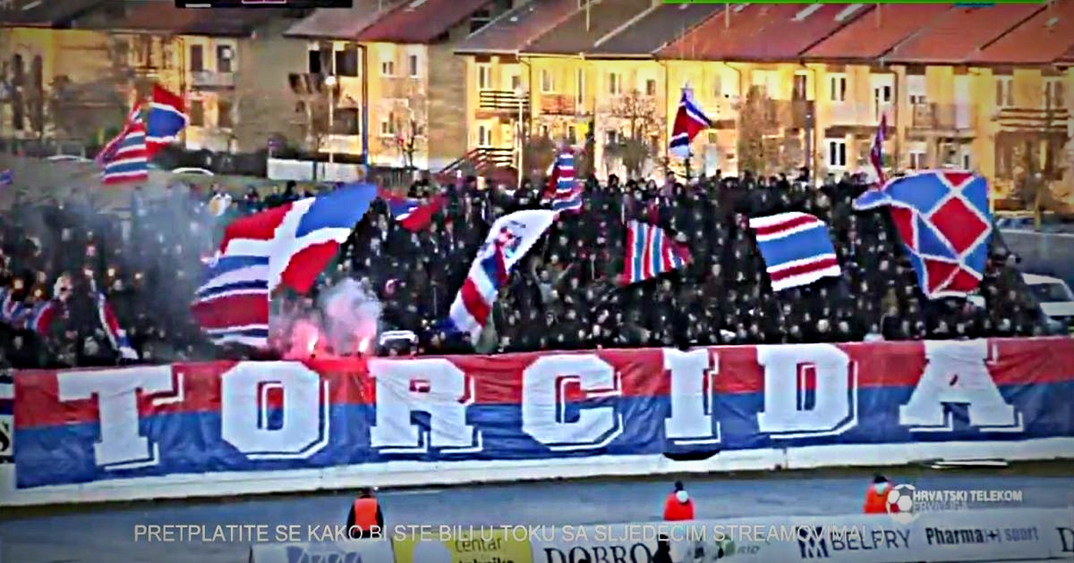 Torcida u Osijeku na stadion ulazila na poluvremenu