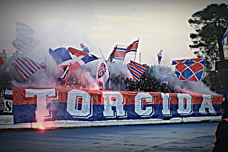 Hajduk kažnjen zbog bakljade u Osijeku
