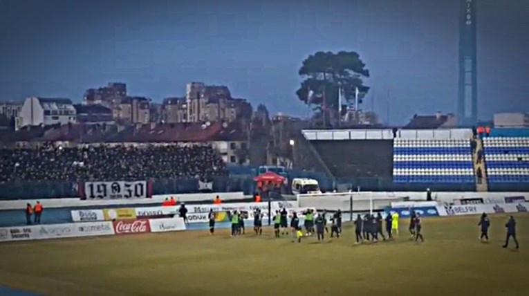 VIDEO Igrači Hajduka došli pozdraviti Torcidu, a onda je nastala ludnica