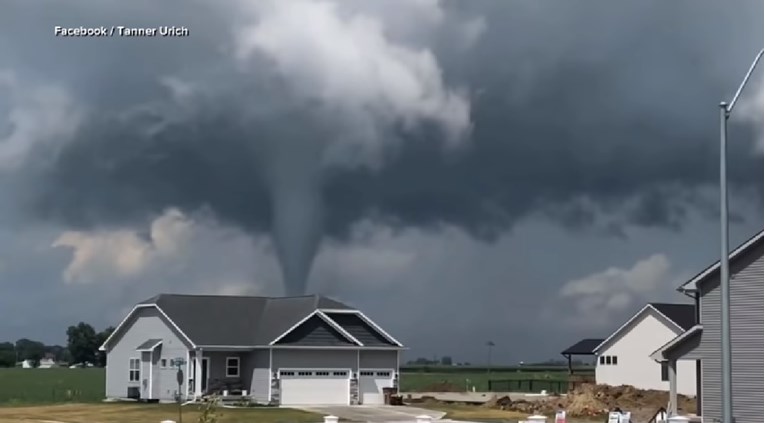 VIDEO Nekoliko tornada poharalo Iowu, objavljene zastrašujuće snimke