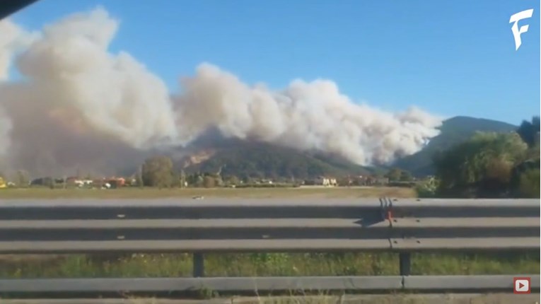 Već drugi dan bukti požar u Toskani, stotine ljudi evakuirano