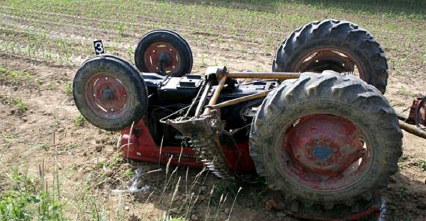 U prevrtanju traktora nedaleko od Križevaca poginuo muškarac