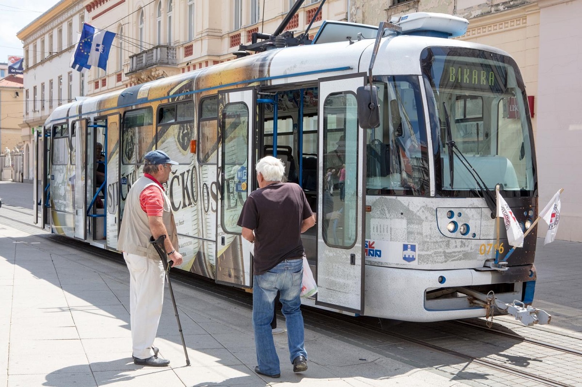 U Osijeku i cijeloj županiji od 1. rujna jeftiniji javni prijevoz