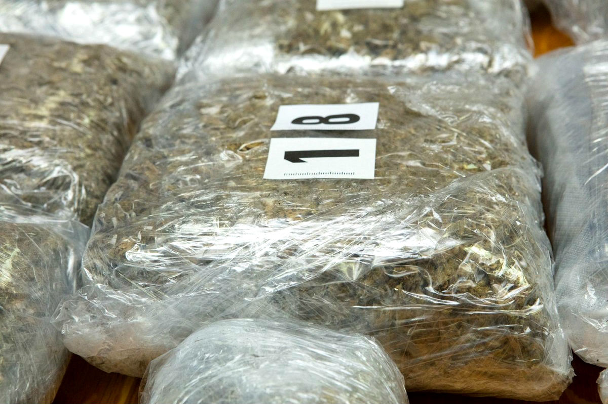 Policija u zagrebačkoj Dubravi ulovila mladića s 500 grama trave