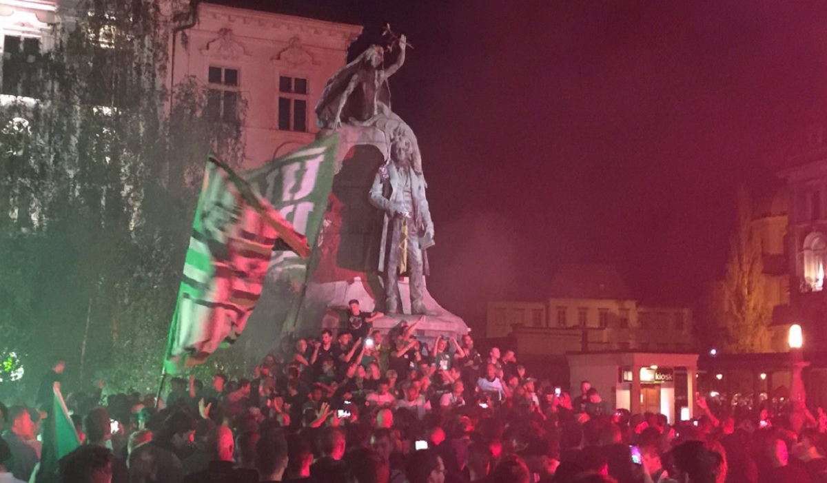 LUDNICA U LJUBLJANI Cijeli trg skandira "Igor Bišćan!"