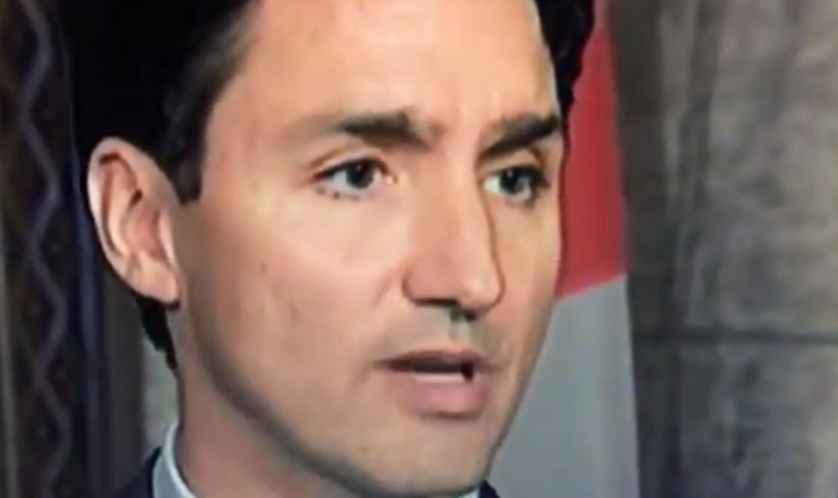 Justinu Trudeauu otpala obrva usred razgovora pred kamerama