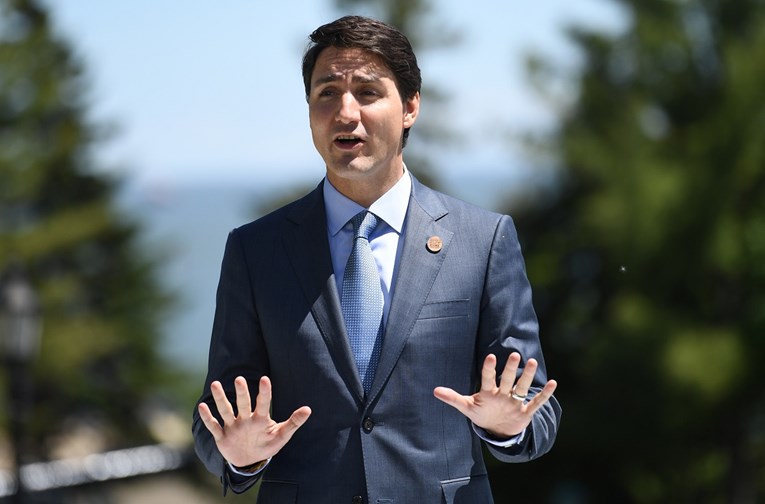 Trudeau na izbornom skupu nosio pancirku
