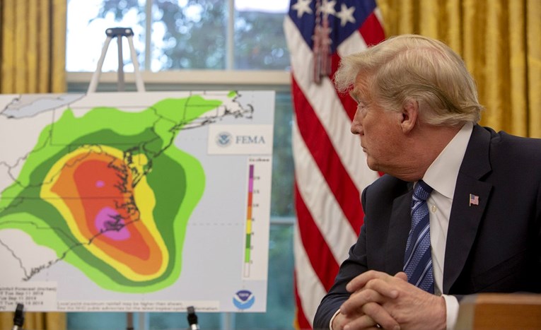 Trump o čudovišnom uraganu: "Velik je i mokar"