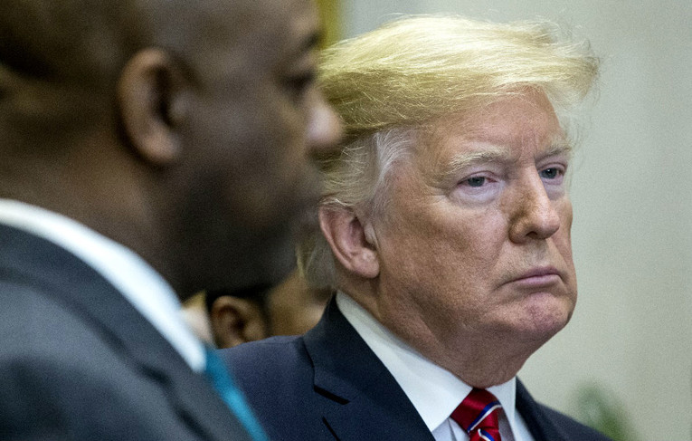 Trump opet napao Facebook, Twitter i Google